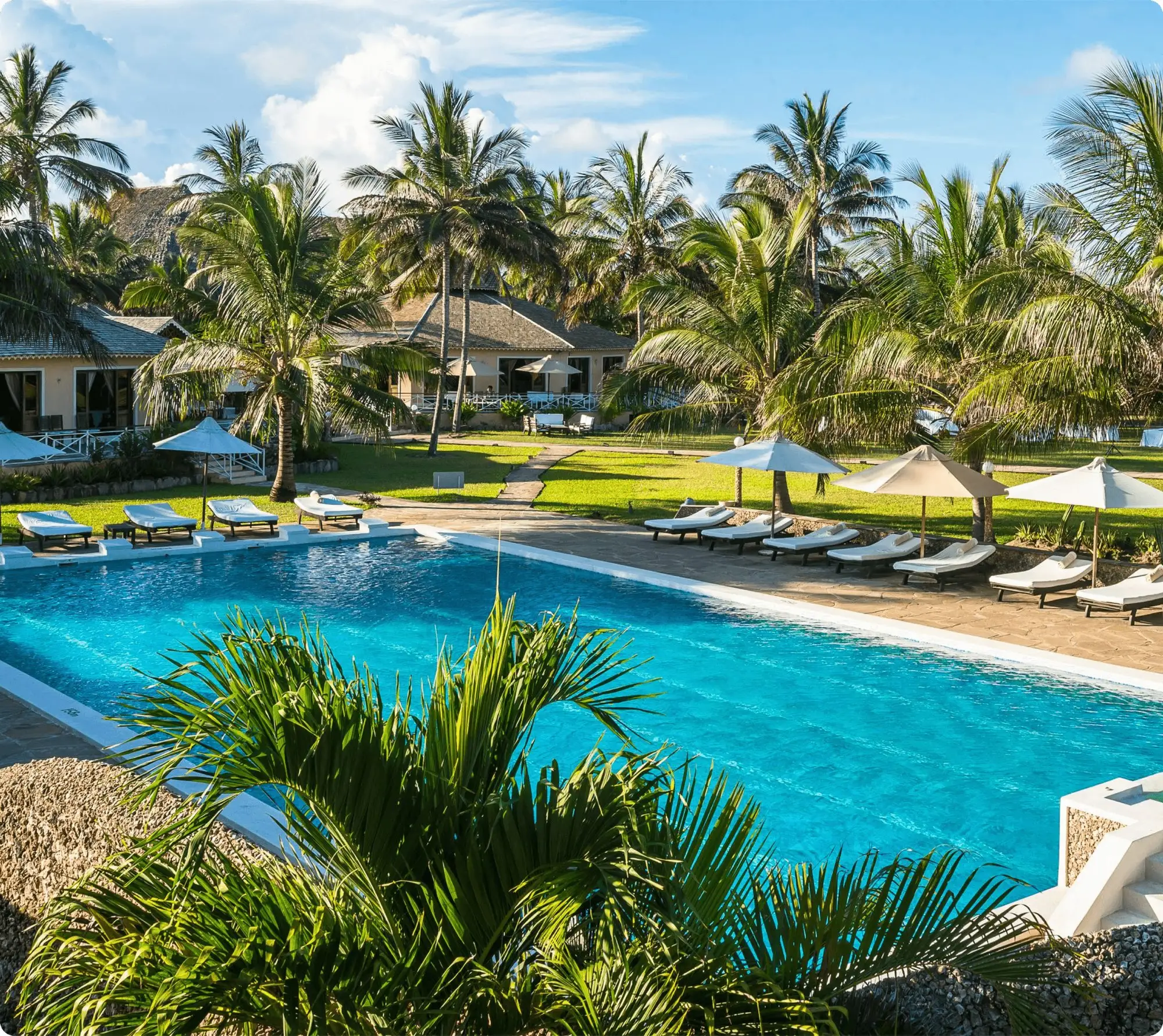 Hospitality branded villas experience within ERAYA Residences, image 2